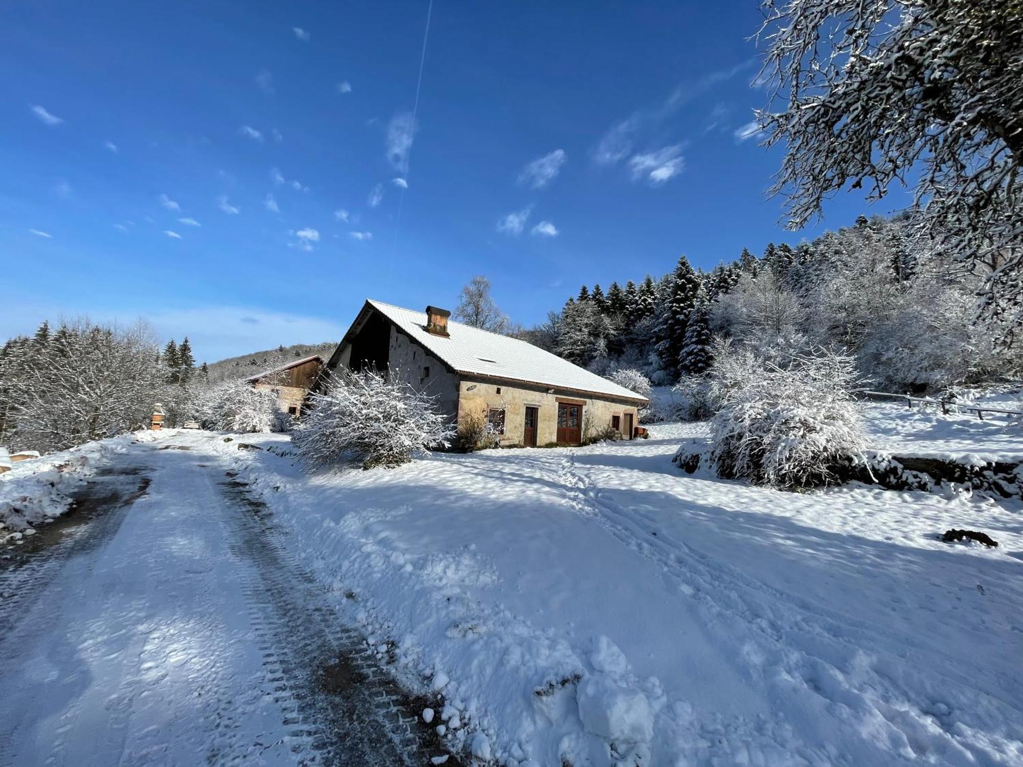 La Hutte Villa Tendon Exteriör bild